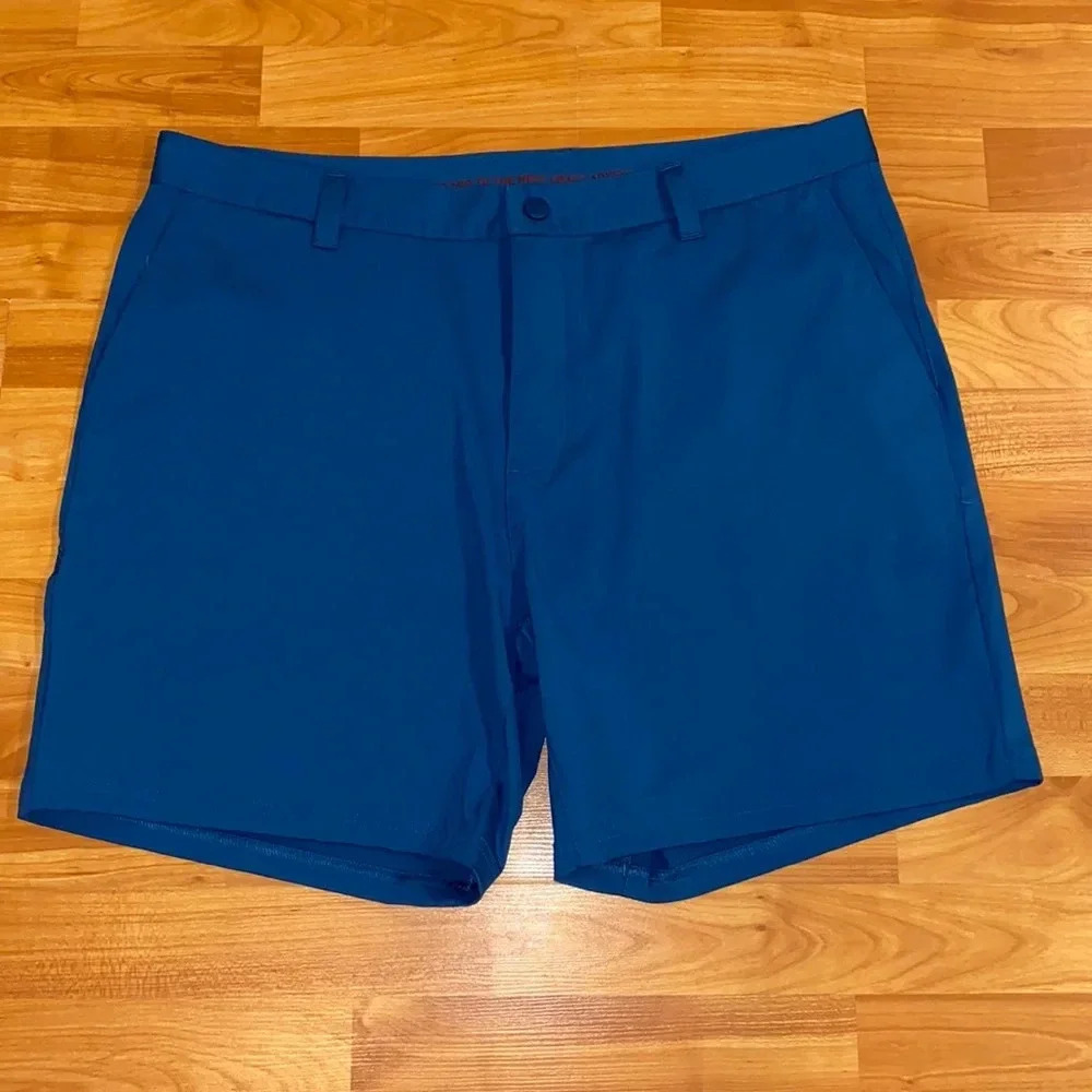 RHONe 7" COMMUTER SHORT
Lifestyle Shorts with Stretch in Vallarta Blue - Picture 4 of 7